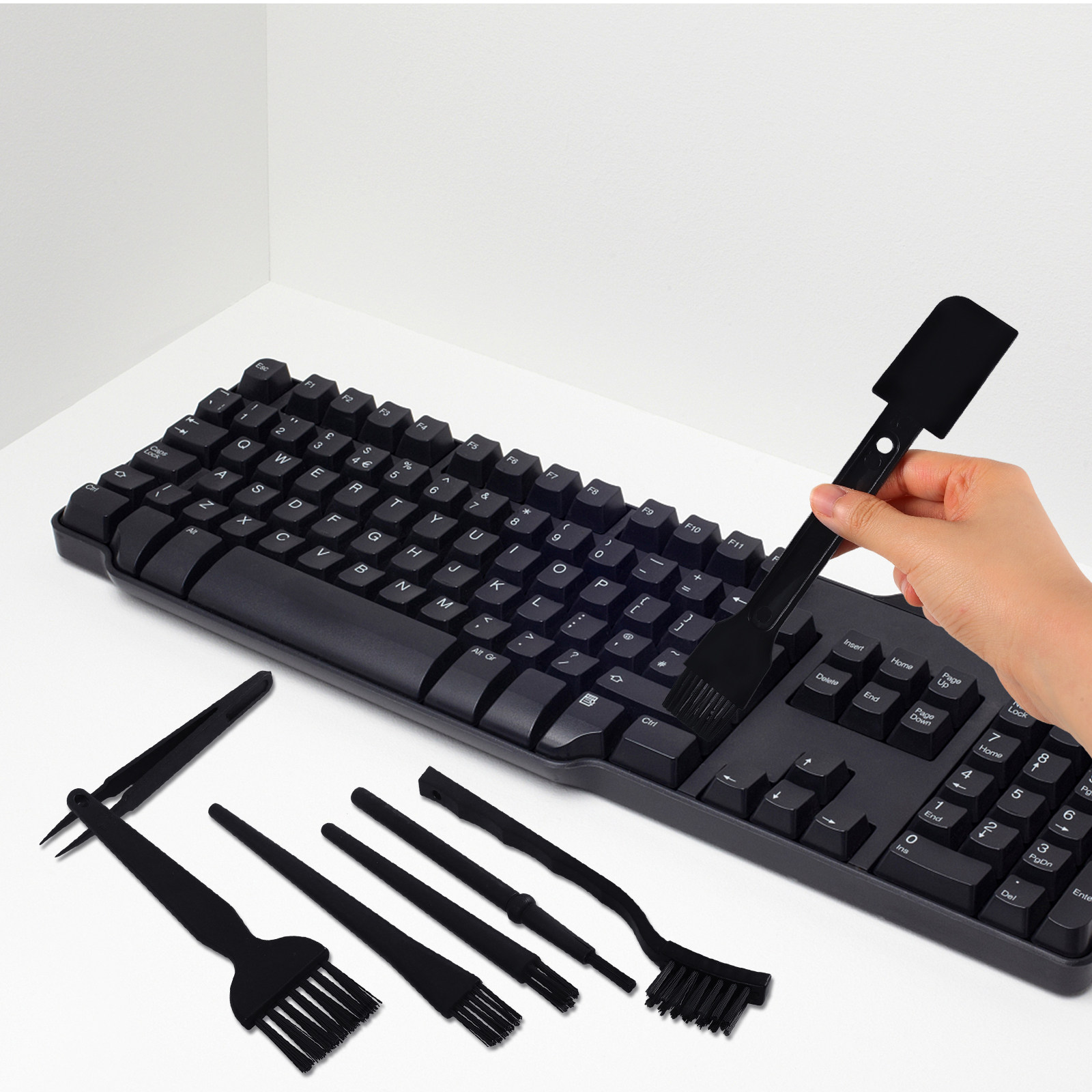 Laptop Accessories Cleaning Kit - Набор из 7 антистатических щеток для